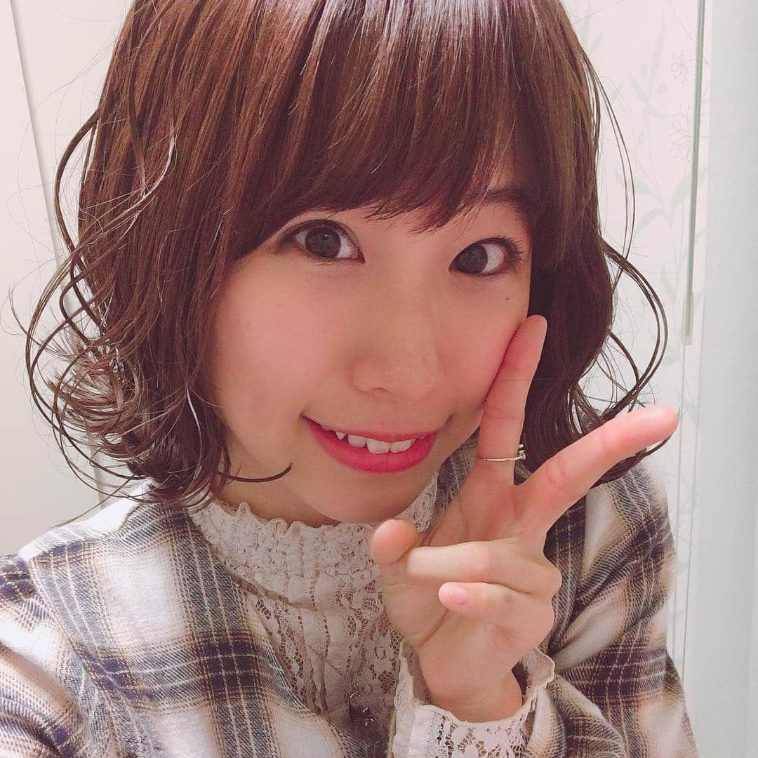 加藤育実さんのインスタグラム写真 - (加藤育実Instagram)「NEWヘアースタイルでげす。  #加藤育実 #シンプルに #ボブヘア」4月4日 21時43分 - katoikumi193