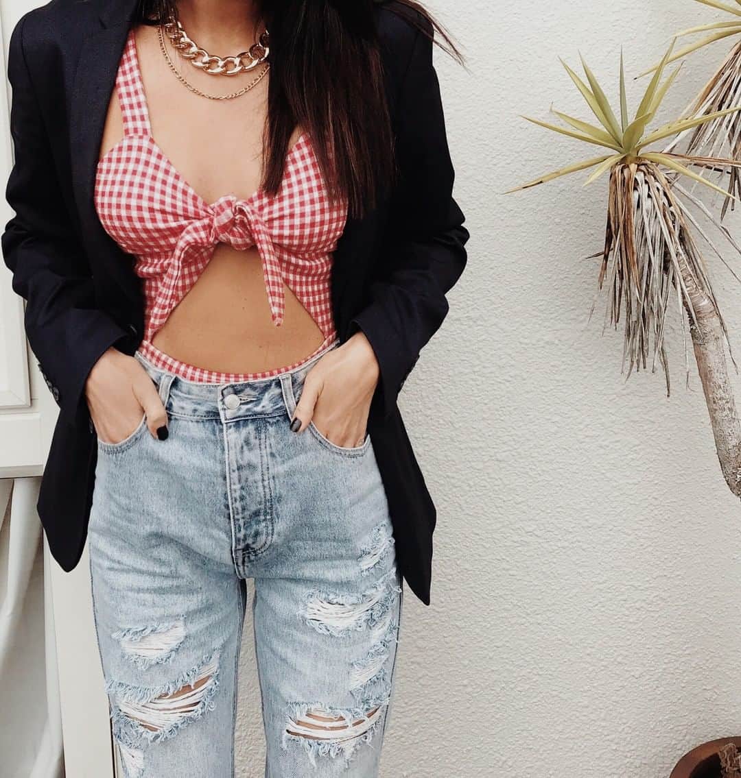 SABO SKIRTさんのインスタグラム写真 - (SABO SKIRTInstagram)「Cutouts in all the right places 🔥 angel @ohcourture in our #Laynecutoutbodysuit #saboskirt」4月5日 3時30分 - saboskirt