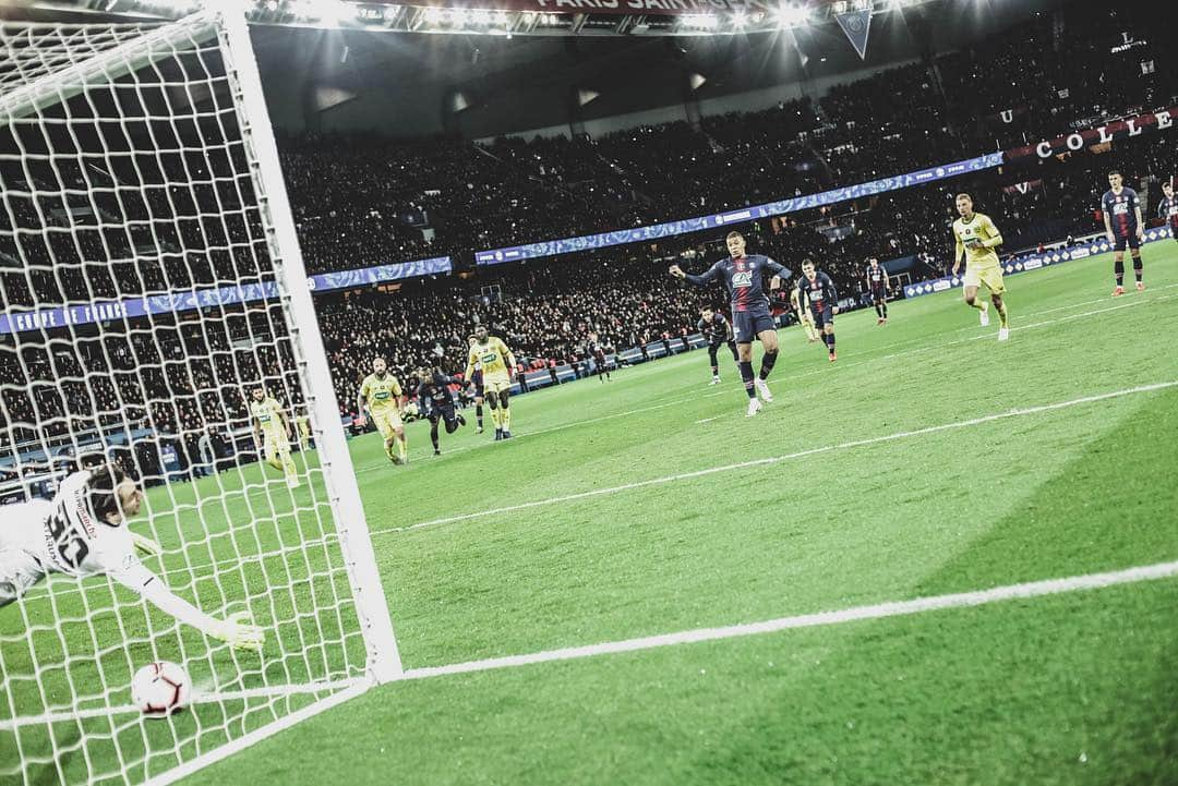 パリ・サンジェルマンFCさんのインスタグラム写真 - (パリ・サンジェルマンFCInstagram)「🏟🔴🔵 . #ICICESTPARIS #AllezParis #Paris #Football #PSGFCN #PSG #CDF #ParcDesPrinces」4月5日 3時30分 - psg