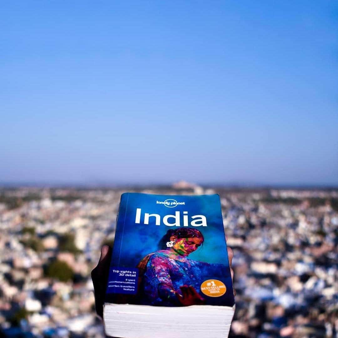 Lonely Planetさんのインスタグラム写真 - (Lonely PlanetInstagram)「This week's #mylpguide posts have come from @punitjdeora, who snapped his guide in beautiful blue #Jodhpur, #India, @ashmoloneyy who took her Best of Australia guide to its spiritual home - #Uluru, and @digital.nomad.photos, who is on safari with his guidebook in #Kenya! -- Every week we regram the best #mylpguide shots. Tag yours for a potential feature!」4月4日 22時02分 - lonelyplanet