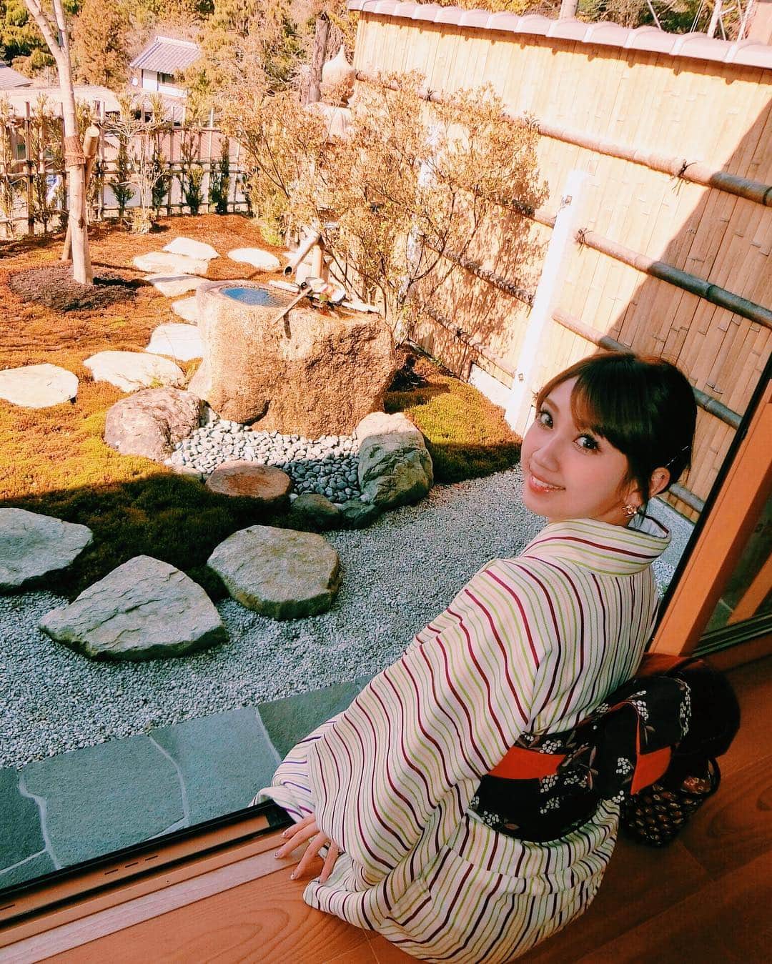 YUMIKAさんのインスタグラム写真 - (YUMIKAInstagram)「着物は普段着ない色を着てみよう🤔 と思って抹茶小豆カラーテーマに 選びました👘👒 日帰り旅だったけど沢山笑って喋ってたら道中もあっとゆー間でした٩(●˙▿˙●)۶🌸 #京都 #観光 #宇治 #着物 #日本 #kyoto #dayoff #cjd_yumika」4月4日 22時04分 - yumika_black