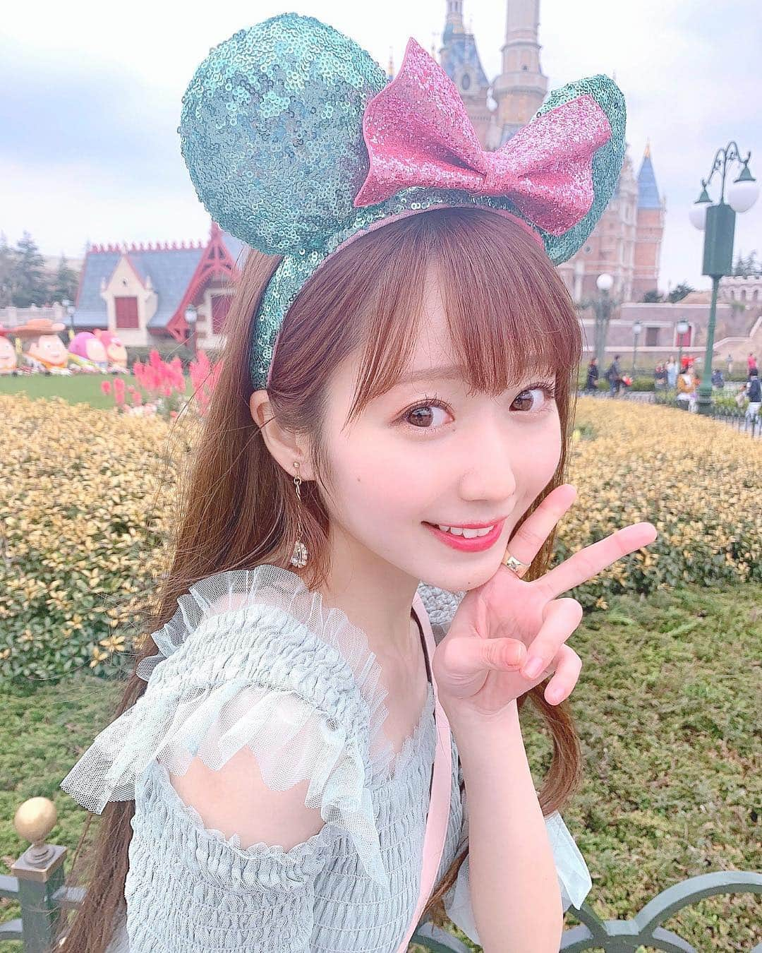 大谷映美里さんのインスタグラム写真 - (大谷映美里Instagram)「🐭👑🐭👑 ㅤㅤㅤㅤㅤㅤㅤㅤㅤㅤㅤㅤㅤ 念願の！上海ディズニー…💚 楽しかったぁ✨✨ ㅤㅤㅤㅤㅤㅤㅤㅤㅤㅤㅤㅤㅤ #上海ディズニー #shanghaidisneyland #🌼」4月4日 22時15分 - otani_emiri