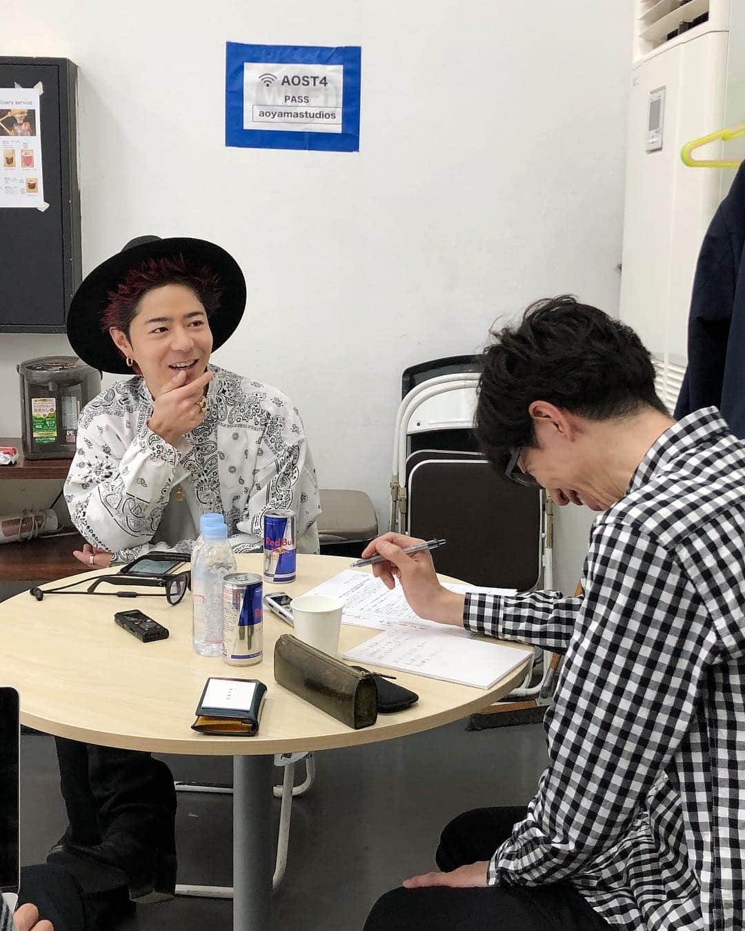 高木琢也さんのインスタグラム写真 - (高木琢也Instagram)「『美容師 生き方図鑑』 今日も笑いをお届け💁‍♂️ #リクルート #記事はきっと真面目だよ #美容師 #インタビュー」4月4日 22時09分 - takagi_ocean