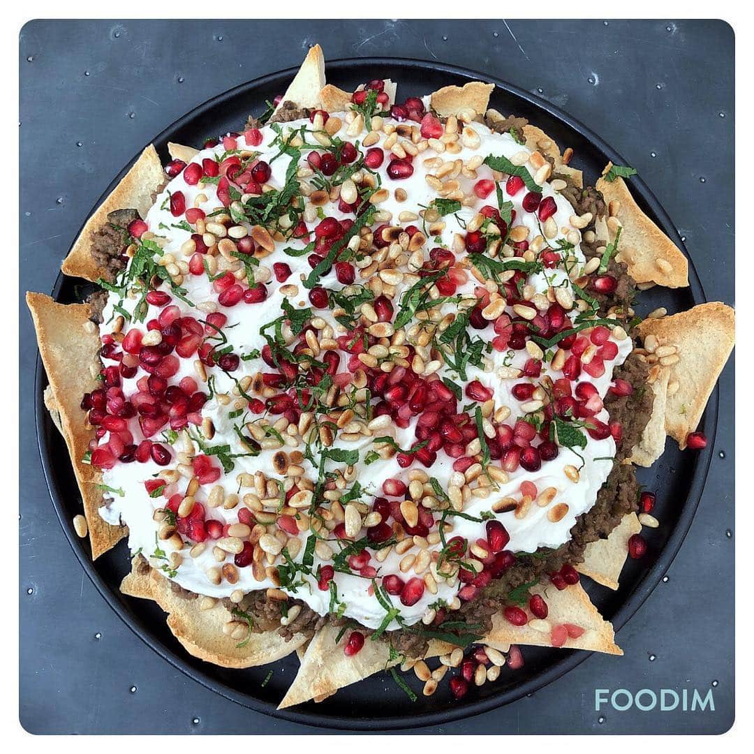 ナイジェラ・ローソンさんのインスタグラム写真 - (ナイジェラ・ローソンInstagram)「Special lunch of Beef and Aubergine Fatteh (and the recipe is on my website, or just click on link in bio, as per)」4月4日 22時09分 - nigellalawson