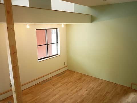 グッドルームさんのインスタグラム写真 - (グッドルームInstagram)「こちらの物件は実際に住めるお部屋です。詳細はストーリー、ハイライトにて！⠀⁣⁣⁣⁣⁣⁣⁣⁣⁣⠀ ・⠀⁣⁣⁣⁣⁣⁣⁣⁣⁣⠀ ▼⁣自由でハイスペック⁣⠀ 玄関を入るとすぐに、気持ちの良い空間。⁣⠀ 思い入れのある空間を使いこなすのに、最初はドキドキするけれど。⁣⠀ インテリアも小物も1つ1つこだわりたくなりますね。⁣⠀ 住んでいくうちにセンスに磨きがかかりそう。⁣⠀ この居心地の良さに酔いしれてください。⁣⠀ ・ ⁣⁣⁣⁣⁣⁣⁣⁣⁣⠀ 名古屋 #ナゴヤドーム前矢田 2LDK 85.07㎡⁣⠀ ⁣・⁣⁣⁣⁣⁣⁣⁣⁣⁣⠀ こだわりのお部屋探しは、@goodroom_jp から URLをチェック！⁣⁣⁣⁣⁣⁣⁣⁣⁣⠀ ・⁣⁣⁣⁣⁣⁣⁣⁣⁣⠀ #goodroom#interiordesign#decoration#myhome⠀ #homedesign#interiordecor #urbanlife #apartment #tokyo#住まい #生活 #デザイナーズ #リノベーション #ナチュラルインテリア #インテリア#シンプルな暮らし #シンプルライフ #断捨離 #日々の暮らし#引っ越し#一人暮らし#ナチュラルインテリア#暮らしを整える #持たない暮らし #ミニマリスト #賃貸インテリア #整理整頓 #暮らしの工夫 #階段」4月4日 22時10分 - goodroom_jp