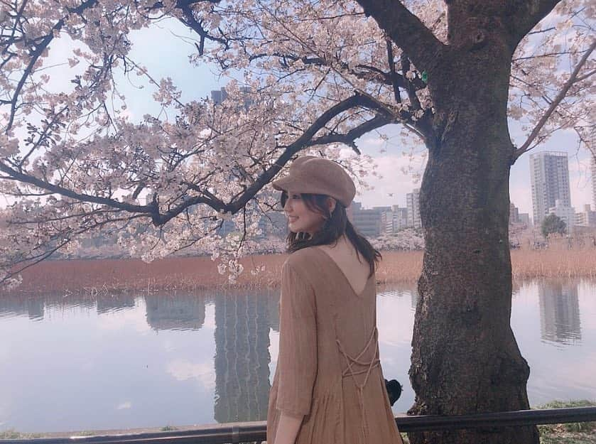 岩﨑名美さんのインスタグラム写真 - (岩﨑名美Instagram)「お花見投稿ラスト🌸 お洋服は、こんな感じです。 タグ付けしてます🏷  ジャケットと帽子は韓国で激安でゲットしたもの👒  #お花見  #お花見コーデ  #ootd」4月4日 22時18分 - nami_iwasaki