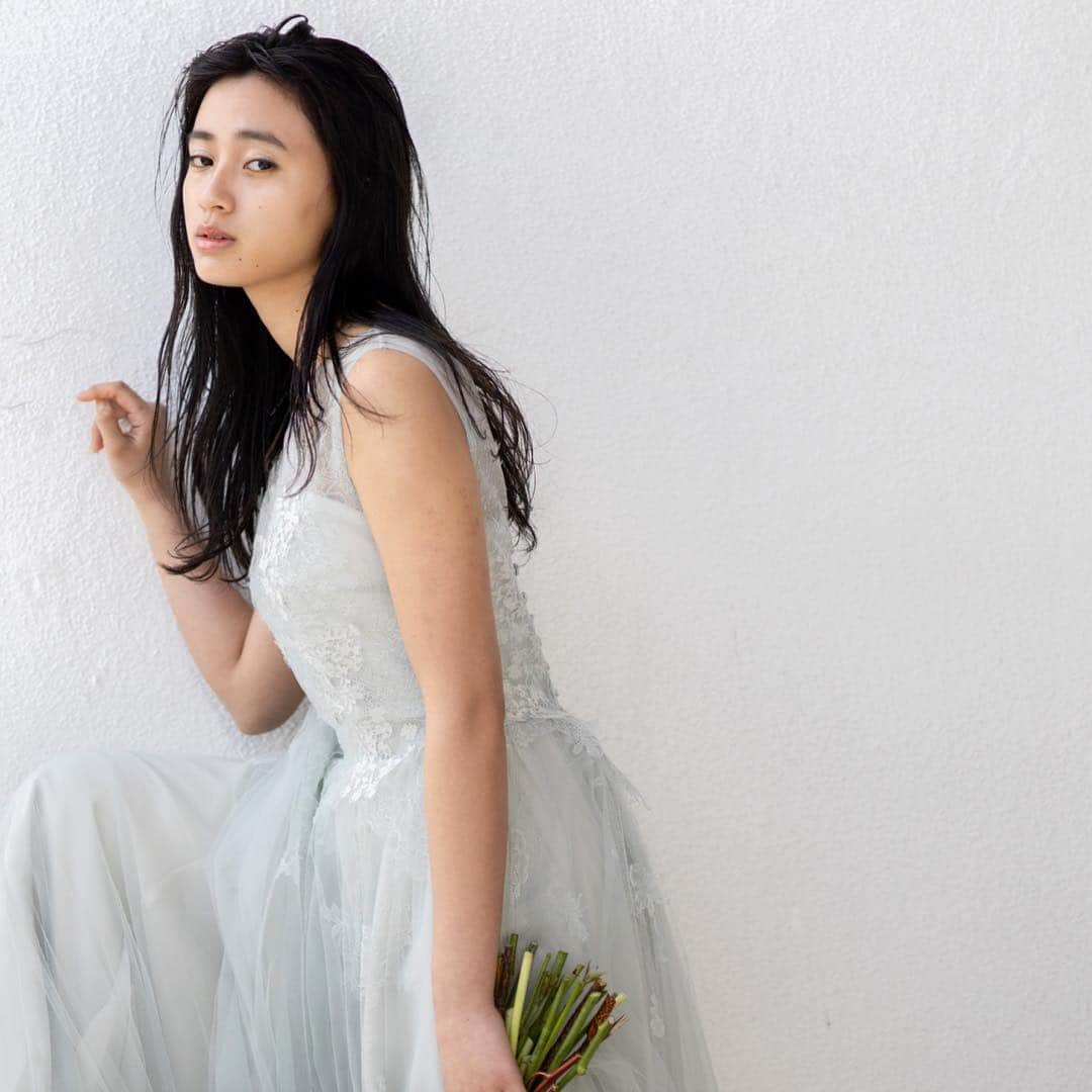 玖瑠実さんのインスタグラム写真 - (玖瑠実Instagram)「素敵なドレスを、、♡ 綺麗な色とデザインでずっときていたかったの覚えてる」4月4日 22時21分 - kurumi_0125_