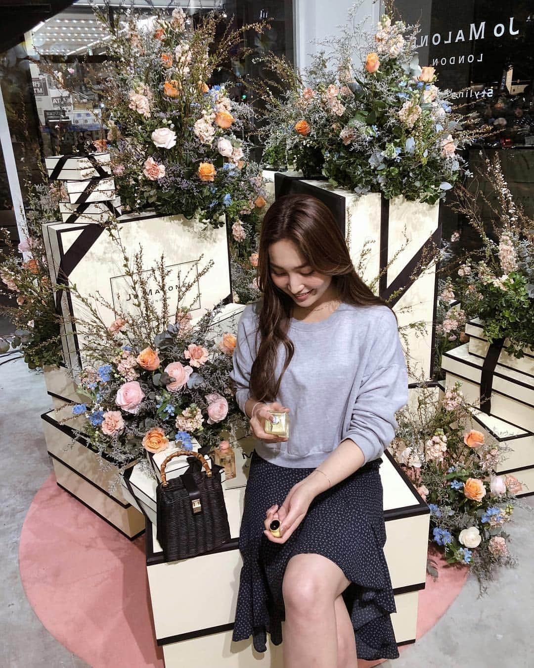 中世古麻衣さんのインスタグラム写真 - (中世古麻衣Instagram)「Thank you for having me!💐 @jomalonelondon  大好きなJo Malone Londonさんのレセプションへ。 4月5日(金)に発売されるブロッサムズ🌼 特にピンクのボトル、シルクブロッサムがすごく好みで春めいてきた今の気分にもぴったりだった...♡ . #ジョーマローンロンドン #JoMaloneLondon #BrilliantBlossoms #pr」4月4日 22時40分 - mainakaseko