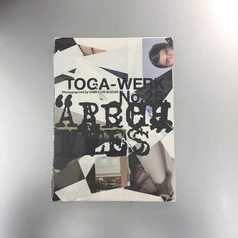 TOGAさんのインスタグラム写真 - (TOGAInstagram)「#repost from @beams_japan  TOGA-WERK No.25:ARCHIVES ・ Direction @theseuschanwork Photographer #chikashisuzuki ・ #toga #togaarchives #トーガ #トーガアーカイブス」4月4日 22時58分 - togaarchives