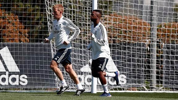 ヴィニシウス・ジュニオールさんのインスタグラム写真 - (ヴィニシウス・ジュニオールInstagram)「E seguimos trabalhando.. ¡HALAMADRID! ⚽️🏃🏾‍♂️」4月4日 22時51分 - vinijr