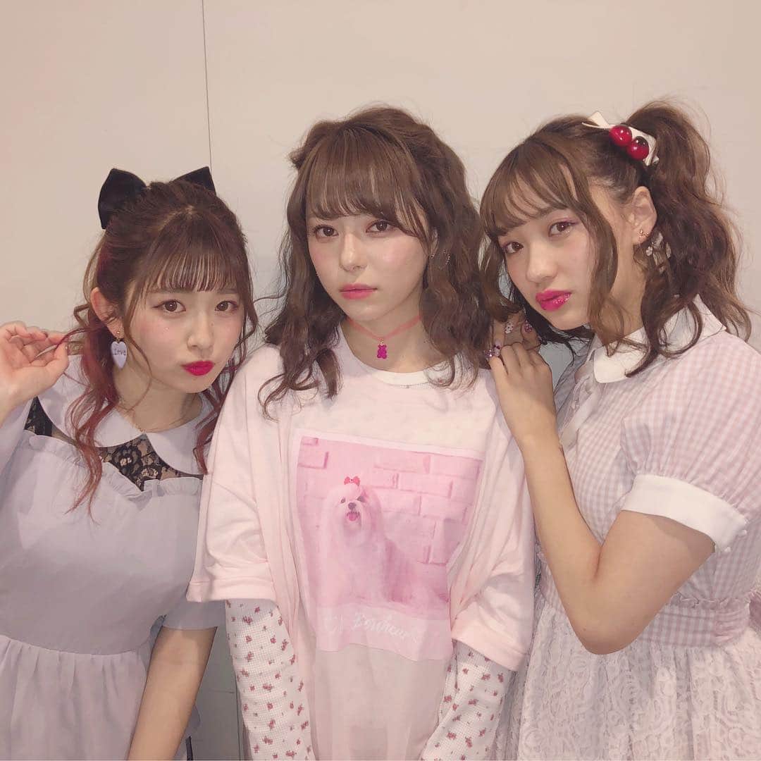 青木菜花のインスタグラム：「.﻿ .﻿ 3人集合、みつごです、😙💗 .﻿ . #シンデレラフェス #アンクルージュ #埼玉スーパーアリーナ」