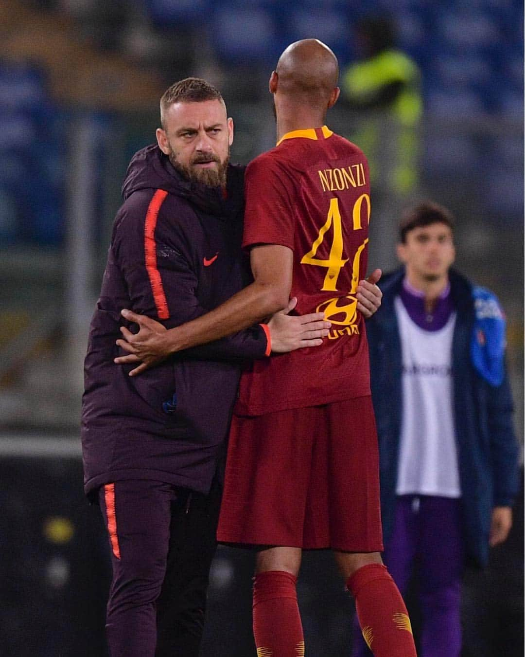 ASローマさんのインスタグラム写真 - (ASローマInstagram)「©️ De Rossi 💛❤️ #ASRoma」4月4日 23時01分 - officialasroma