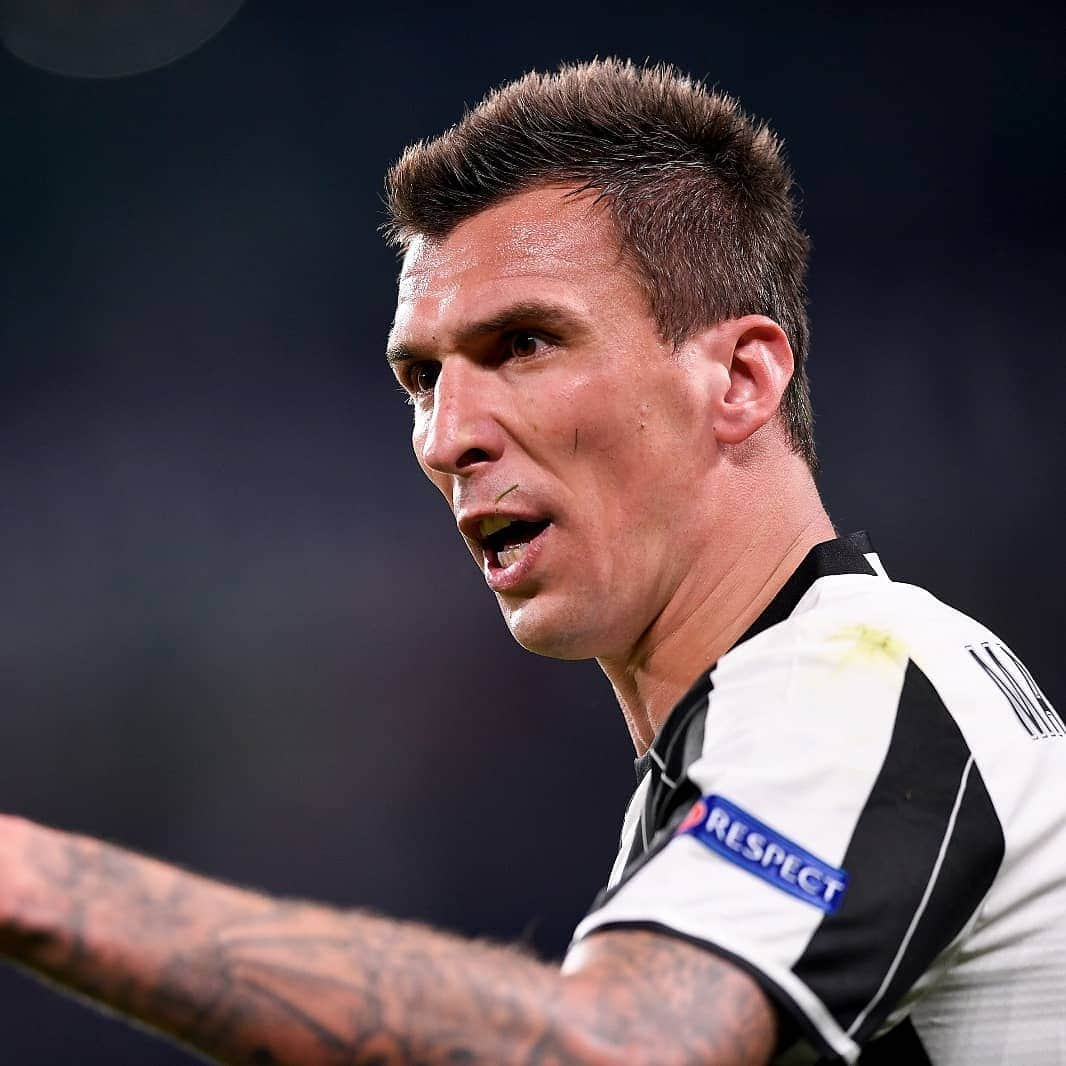 ユヴェントスFCさんのインスタグラム写真 - (ユヴェントスFCInstagram)「MMM 🌪 Mario Mandzukic Moments, since 2015 😁💪⚪⚫」4月4日 23時03分 - juventus