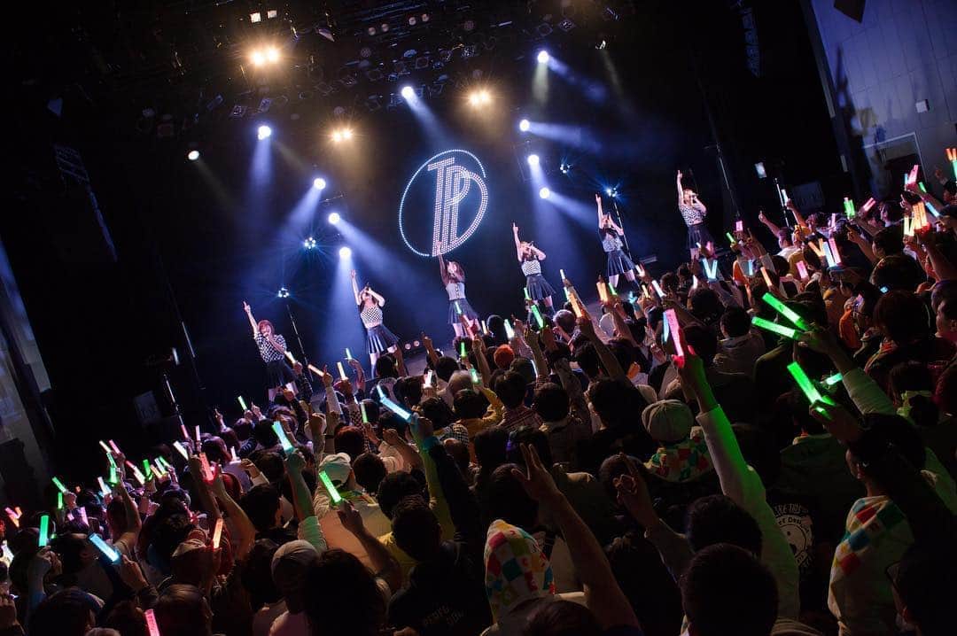 のインスタグラム：「6/16(日)渋谷ストリームホールにて、結成6周年&CDデビュー5周年記念アニバーサリーライブ開催❣️ チケット先行受付中🎟  #ライブに行こう #TPD #TPD2019 #東京パフォーマンスドール #渋谷 #ライブ #笑顔 #アニバーサリー」
