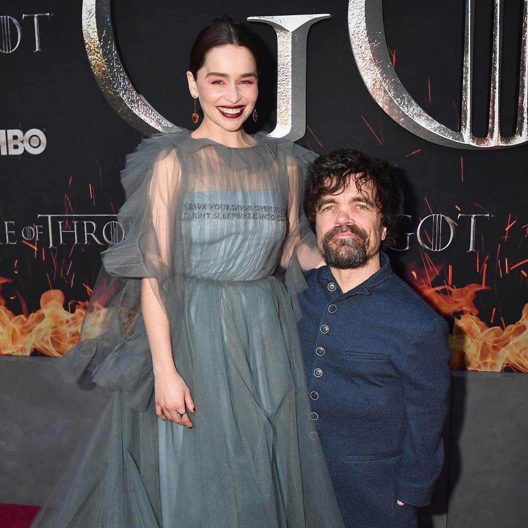 ピーター・ディンクレイジのインスタグラム：「#GoTPremiereNYC 🔥🦁」