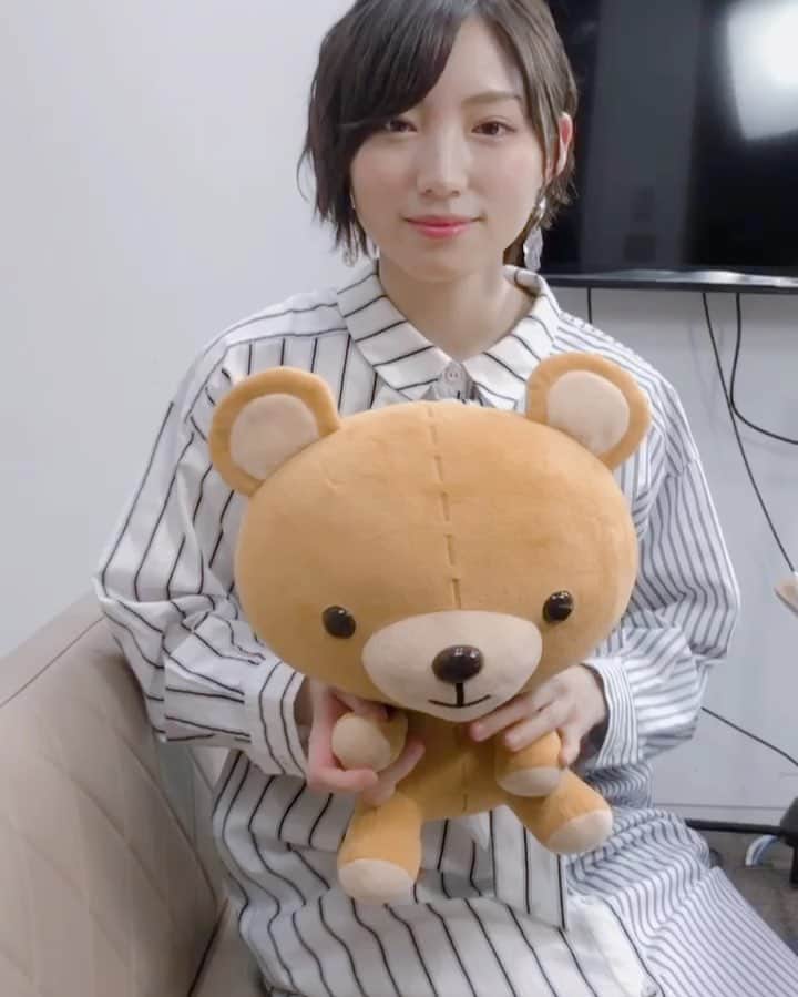 のインスタグラム：「#SHOWROOM をご覧いただいたみなさま、ありがとうございました👏✨ くまさん、おおよろこび🐻💕 ‪#ノスタルチメンタル #太田夢莉 #NMB48  #ゆーりの #初めての #写真集 #見て #飾って #買って #遊ばんといて #ゆーりまる #ゆーり編集長  #松本花奈 #SHOWROOM #ありがとうございました」