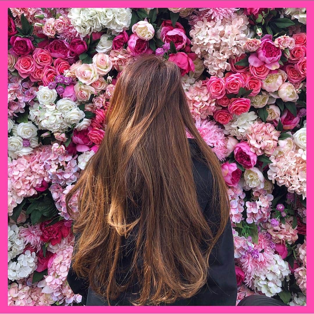 麻美さんのインスタグラム写真 - (麻美Instagram)「娘達のリクエスト🌸 映えスポット巡り💨 ぜーんぶ叶えてくれる🙏 ． りょうちゃんに感謝🙏🙏🙏 @x.x.ryoco.x.x ． 観光#韓国#姉妹#リンクコーデ #韓国旅行 #soul#fashion #daughter #cordinate  #love#family#cafe #specialthanks」4月4日 23時38分 - mami0s