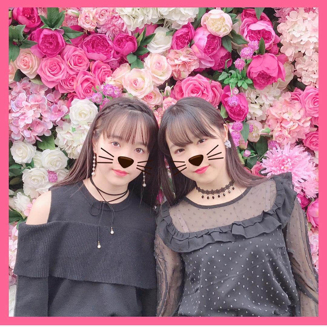 麻美さんのインスタグラム写真 - (麻美Instagram)「娘達のリクエスト🌸 映えスポット巡り💨 ぜーんぶ叶えてくれる🙏 ． りょうちゃんに感謝🙏🙏🙏 @x.x.ryoco.x.x ． 観光#韓国#姉妹#リンクコーデ #韓国旅行 #soul#fashion #daughter #cordinate  #love#family#cafe #specialthanks」4月4日 23時38分 - mami0s
