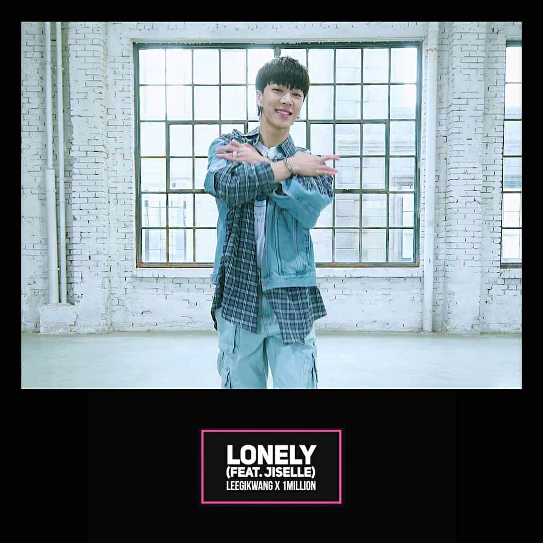 HIGHLIGHTさんのインスタグラム写真 - (HIGHLIGHTInstagram)「[MV] 이기광(LEE GIKWANG) X 원밀리언(1MILLION) - Lonely (Feat. Jiselle) . . 이기광과 원밀리언이 함께한 이기광 디지털 싱글 [I] 수록곡 `Lonely (Feat. Jiselle)` 뮤직비디오가 공개되었습니다:) . . ✔ https://youtu.be/DpiynSrhQ7g . . #하이라이트 #Highlight #이기광 #LEEGIKWANG #원밀리언 #1MILLION #Lonely」4月5日 0時02分 - ent_aroundus