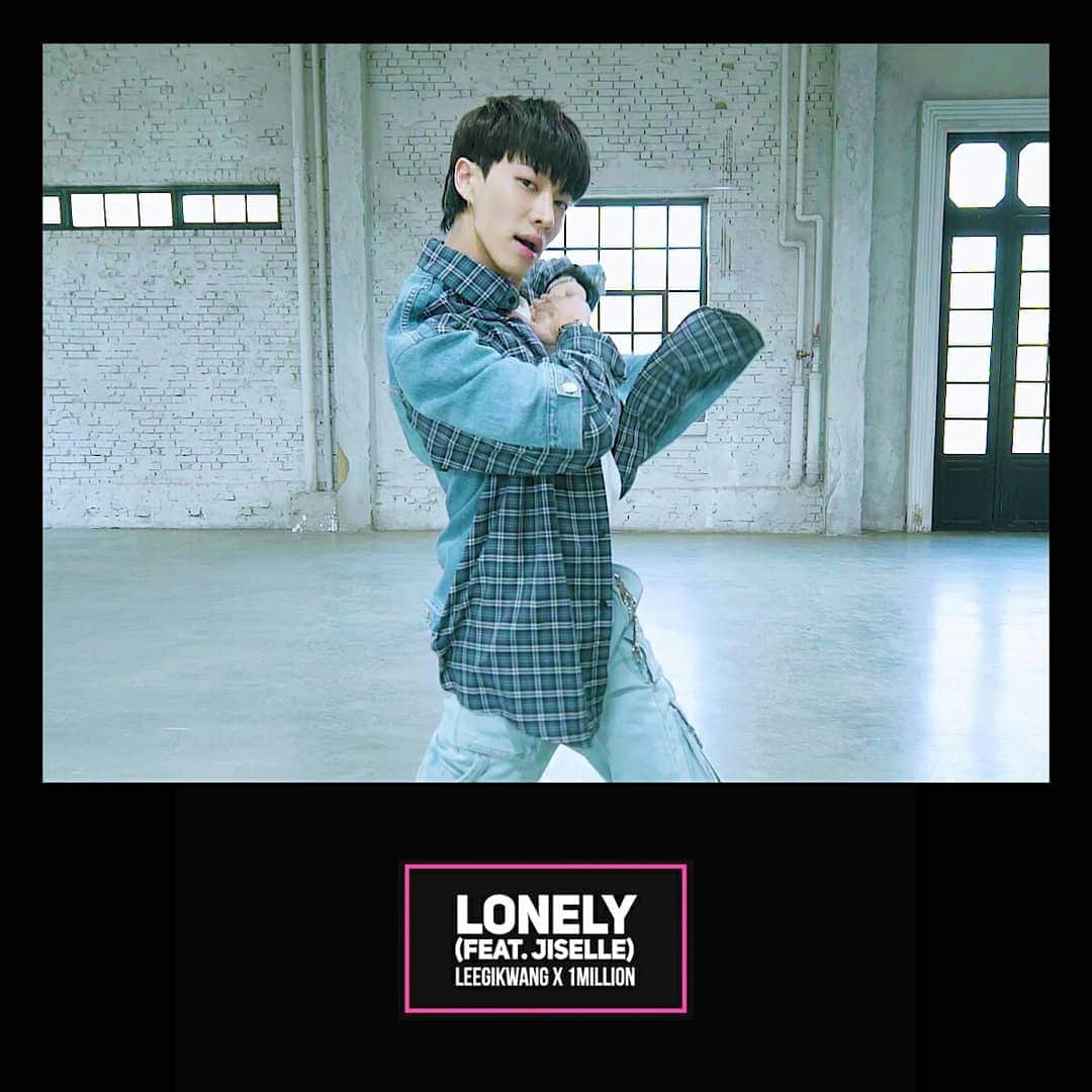 HIGHLIGHTさんのインスタグラム写真 - (HIGHLIGHTInstagram)「[MV] 이기광(LEE GIKWANG) X 원밀리언(1MILLION) - Lonely (Feat. Jiselle) . . 이기광과 원밀리언이 함께한 이기광 디지털 싱글 [I] 수록곡 `Lonely (Feat. Jiselle)` 뮤직비디오가 공개되었습니다:) . . ✔ https://youtu.be/DpiynSrhQ7g . . #하이라이트 #Highlight #이기광 #LEEGIKWANG #원밀리언 #1MILLION #Lonely」4月5日 0時02分 - ent_aroundus