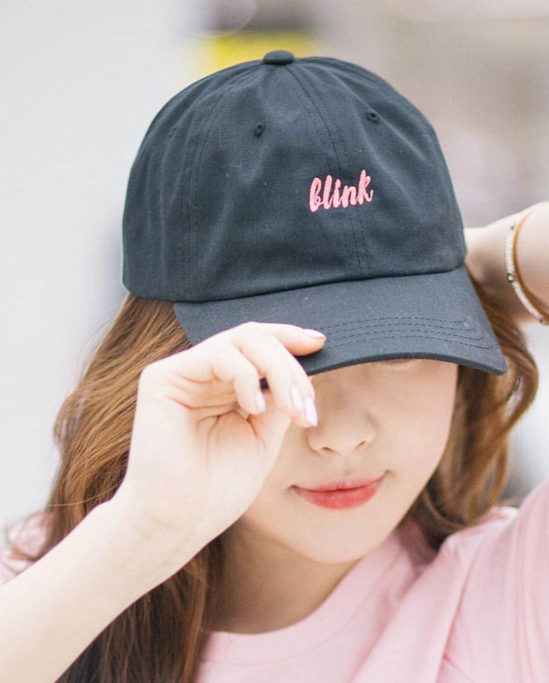 allkpopTHESHOPさんのインスタグラム写真 - (allkpopTHESHOPInstagram)「Time to wear this Blink Dad Hat and watch Kill This Love on repeat #killthislovewithblackpink」4月5日 0時23分 - allkpoptheshop