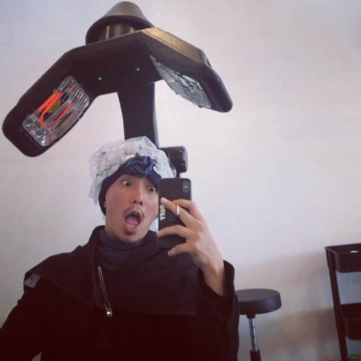 のインスタグラム：「Getting a perm #changemymind #perm#newhair #メンズヘア #パーマ #パーマン」