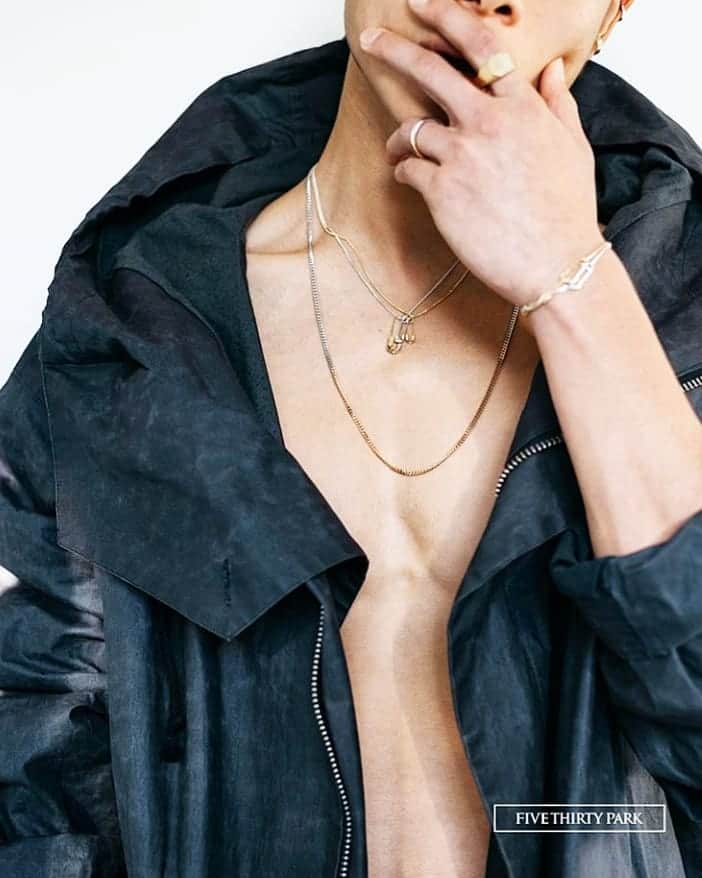倉岡晋也のインスタグラム：「Feel ✓ @fivethirtypark New visual Shot by @eeeeeeeno Featured @iamyoooooooooo Thanks @ryunosuke_aoyagi  Art direction & Styled by me」