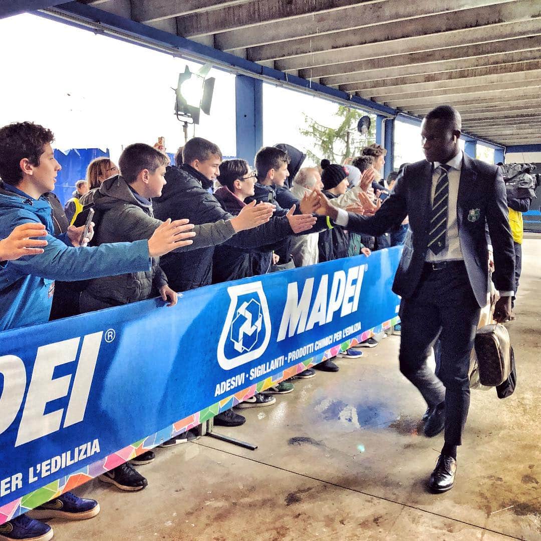 USサッスオーロ・カルチョさんのインスタグラム写真 - (USサッスオーロ・カルチョInstagram)「MATCH DAY 💪 ⚽️ #SassuoloChievo 🏆 #SerieATIM ⏰ Ore 19 🏟️ #MapeiStadium Segui le nostre stories per gli aggiornamenti sul match 💪🖤💚 #ForzaSasol」4月5日 0時50分 - sassuolocalcio