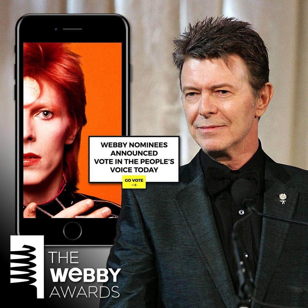 デヴィッド・ボウイさんのインスタグラム写真 - (デヴィッド・ボウイInstagram)「VOTE FOR DB IS APP IN 23rd ANNUAL WEBBY AWARDS - “Five, four, three, two, one...” -  In June 2007, David Bowie was honoured at the 11th Annual Webby Awards (known as the “Oscars of the Internet”) with the Webby Lifetime Achievement Award for pushing the boundaries between art and technology.  So it's appropriate now that the David Bowie is AR app by Planeta has been nominated in two categories in the 23rd Annual Webby Awards. • David Bowie is is a Webby Nominee in Apps, Mobile, and Voice: Best Use of Augmented Reality • David Bowie is is a Webby Nominee in Apps, Mobile, and Voice: Art & Experimental  23rd ANNUAL WEBBY AWARDS PEOPLE'S VOICE You decide the best of the Internet START VOTING: http://smarturl.it/WebbyAwardsVote2019 Search Bowie for vote links (Temp link on main page) Voting is open until Thursday, April 18th  On a related note, NYTimes - Magicleap: David Bowie in Three Dimensions has also been nominated.  FOOTNOTE: Today's main pic and lyric quotation are related to the 2007 Annual Webby Awards. The picture is from Bowie’s hilarious acceptance speech that went something like this... “So, only got five words...Shit, that was five...Four right there...Three there...Two...” -  #WebbyBowie」4月5日 1時05分 - davidbowie