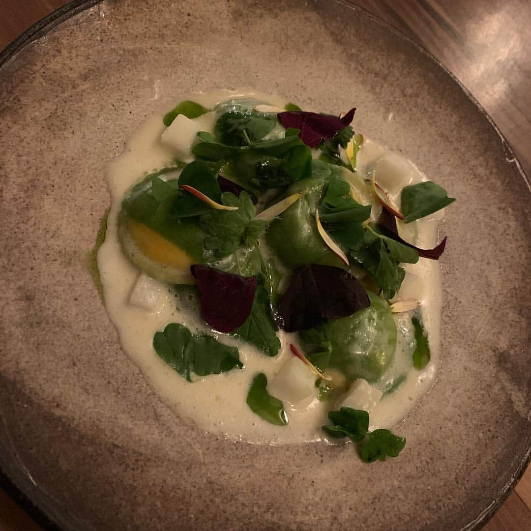 ミア・ハリファさんのインスタグラム写真 - (ミア・ハリファInstagram)「Hadn’t hit me that I’m moving until this dinner at @emmerandrye... it has felt like a second family to me whenever i come dine, right down to cheeky shit talking from every member of the staff for my horrendous performance in our fantasy league. Thank you so much @kevinfinkatx @sweetchildoflyne for the HILARIOUS and equally delicious dessert (I just recently learned that bread pudding is, in fact, NOT called “French toast casserole”) Lotta tears were shed on the ride home, but I will be back to Austin for the next brunch menu, y’all can’t get rid of me for good! And definitely for next year’s draft... I gotta redeem myself! It’s someone else’s turn to get the E&R tattoo 😂 Seriously couldn’t have been a more perfect evening, @robertsandberg and I were joined by our dear friends @megmabbott and @linusandleroy to really put a bow on this perfect night with incredible company 🤗♥️」4月5日 1時15分 - miakhalifa