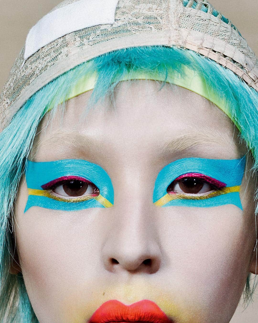 AnOther Magazineさんのインスタグラム写真 - (AnOther MagazineInstagram)「What would @patmcgrathreal’s advice be for an aspiring make-up artist? “Practice, practice, practice. Create imagery that truly communicates your aesthetic and who you are as an artist.” As she stages a takeover at @theofficialselfridges, we spoke to the matriarch of make-up artistry about #PatMcGrathLabs and who her London muse is. On anothermag.com now 💄⁣⠀ ⁣⠀ 📷 is make-up by Pat McGrath in AnOther Magazine A/W15, shot by @craigmcdeanstudio and styled by @katieshillingford」4月5日 1時32分 - anothermagazine