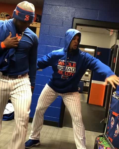 ホセ・レイエスのインスタグラム：「Mood @realcarlosgomez @rymerliriano @dilsonherrera 🕺🏻 #5mujereschallenge @liricoenlacasa」