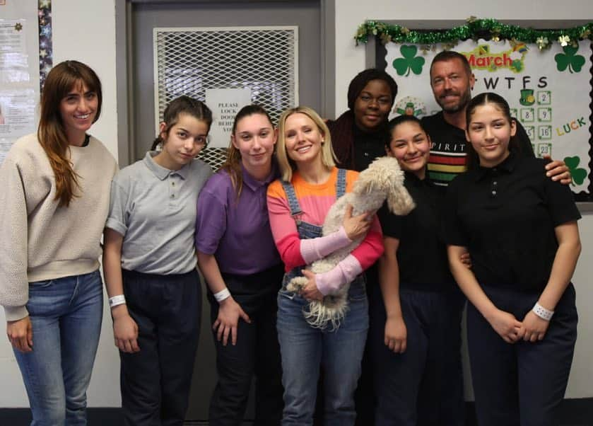 クリスティン・ベルさんのインスタグラム写真 - (クリスティン・ベルInstagram)「Last week I got to do something really amazing. I visited @pawsitivechangeprogram’s first ever Juvenile Justice program & met with the girls, the trainers, and their pups. I’ve followed this program for ages, but to see it firsthand was really something. In adult prisons, @pawsitivechangeprogram pairs inmates with rescue dogs, and the humans train the animals to be trusting, communicative, and learn skills that will serve them outside the facility walls. (And the animals train their humans to be emotionally open, collaborative, and learn skills that will serve them outside the facility walls.) It’s drastically reduced recidivism and violence, and this is their first juvenile program. The girls learn how to train their dogs, communicate with each other, and share their emotions and experiences. I sat with them, shared some of my own stories, and was completely blown away by the girls’ intelligence and dedication to improving themselves and helping their dogs. Every juvenile facility should have access to programs like this. If you’re inspired, please follow @pawsitivechangeprogram, donate, and support. We’re all in this together.」4月5日 11時06分 - kristenanniebell