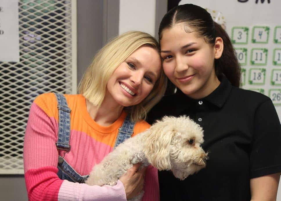 クリスティン・ベルさんのインスタグラム写真 - (クリスティン・ベルInstagram)「Last week I got to do something really amazing. I visited @pawsitivechangeprogram’s first ever Juvenile Justice program & met with the girls, the trainers, and their pups. I’ve followed this program for ages, but to see it firsthand was really something. In adult prisons, @pawsitivechangeprogram pairs inmates with rescue dogs, and the humans train the animals to be trusting, communicative, and learn skills that will serve them outside the facility walls. (And the animals train their humans to be emotionally open, collaborative, and learn skills that will serve them outside the facility walls.) It’s drastically reduced recidivism and violence, and this is their first juvenile program. The girls learn how to train their dogs, communicate with each other, and share their emotions and experiences. I sat with them, shared some of my own stories, and was completely blown away by the girls’ intelligence and dedication to improving themselves and helping their dogs. Every juvenile facility should have access to programs like this. If you’re inspired, please follow @pawsitivechangeprogram, donate, and support. We’re all in this together.」4月5日 11時06分 - kristenanniebell