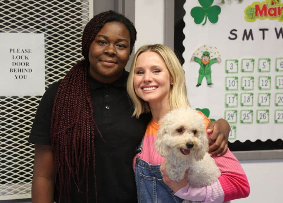 クリスティン・ベルさんのインスタグラム写真 - (クリスティン・ベルInstagram)「Last week I got to do something really amazing. I visited @pawsitivechangeprogram’s first ever Juvenile Justice program & met with the girls, the trainers, and their pups. I’ve followed this program for ages, but to see it firsthand was really something. In adult prisons, @pawsitivechangeprogram pairs inmates with rescue dogs, and the humans train the animals to be trusting, communicative, and learn skills that will serve them outside the facility walls. (And the animals train their humans to be emotionally open, collaborative, and learn skills that will serve them outside the facility walls.) It’s drastically reduced recidivism and violence, and this is their first juvenile program. The girls learn how to train their dogs, communicate with each other, and share their emotions and experiences. I sat with them, shared some of my own stories, and was completely blown away by the girls’ intelligence and dedication to improving themselves and helping their dogs. Every juvenile facility should have access to programs like this. If you’re inspired, please follow @pawsitivechangeprogram, donate, and support. We’re all in this together.」4月5日 11時06分 - kristenanniebell