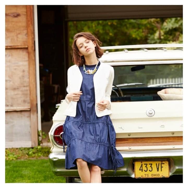 furryrate officialのインスタグラム：「【2019 spring summer collection】 . ガーリーなワンピースをキレイめジャケットで女性らしい大人コーデにブラッシュアップ . . @uta_nao  @yumi.nemoto.made  @nakaizm12  #furryrate #furry #ファーリーレート #ファーリー #spring #summer #jacket #ジャケット #vネック #きれいめコーデ #onepiece #ワンピース #ショートジャケット」
