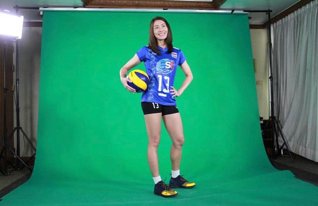 ヌットサラ・トムコムさんのインスタグラム写真 - (ヌットサラ・トムコムInstagram)「🇹🇭THA vs KOR 🇰🇷 Super Match Pro Volleyball All Star 2019 🏐 ⏰ 11:55น. 📺 ช่อง 3 📍 Terminal21 Korat  #ตบช่วยชาติยกกำลัง3  #ThaiKoreaSuperMatch2019 #volleyballthailand」4月5日 11時16分 - nootsara13