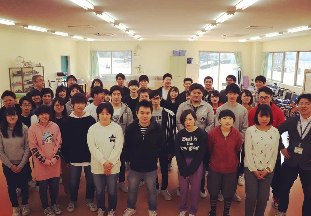 はいてくPOのインスタグラム：「北海道ハイテク☆義肢装具士学科☆ ようこそ14期生！！ これから始まるPOのﾀﾏｺﾞ🐣生活をみんな応援しています！ 頑張ろう！ #北海道ハイテク #義肢装具 #新入学 #おめでとう #よろしく #ようこそ！」