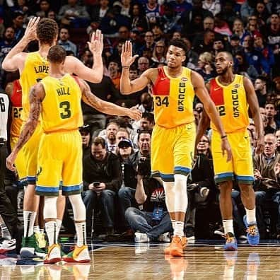 パウ・ガソルさんのインスタグラム写真 - (パウ・ガソルInstagram)「Outstanding performance in Philly tonight to lock up the best record in the regular season! The #NBAPlayoffs are coming... #FearTheDeer  Partidazo del equipo esta noche en Philadelphia para asegurarnos el mejor balance de la liga y el factor cancha! Los Playoffs están muy cerca... #FearTheDeer」4月5日 12時20分 - paugasol