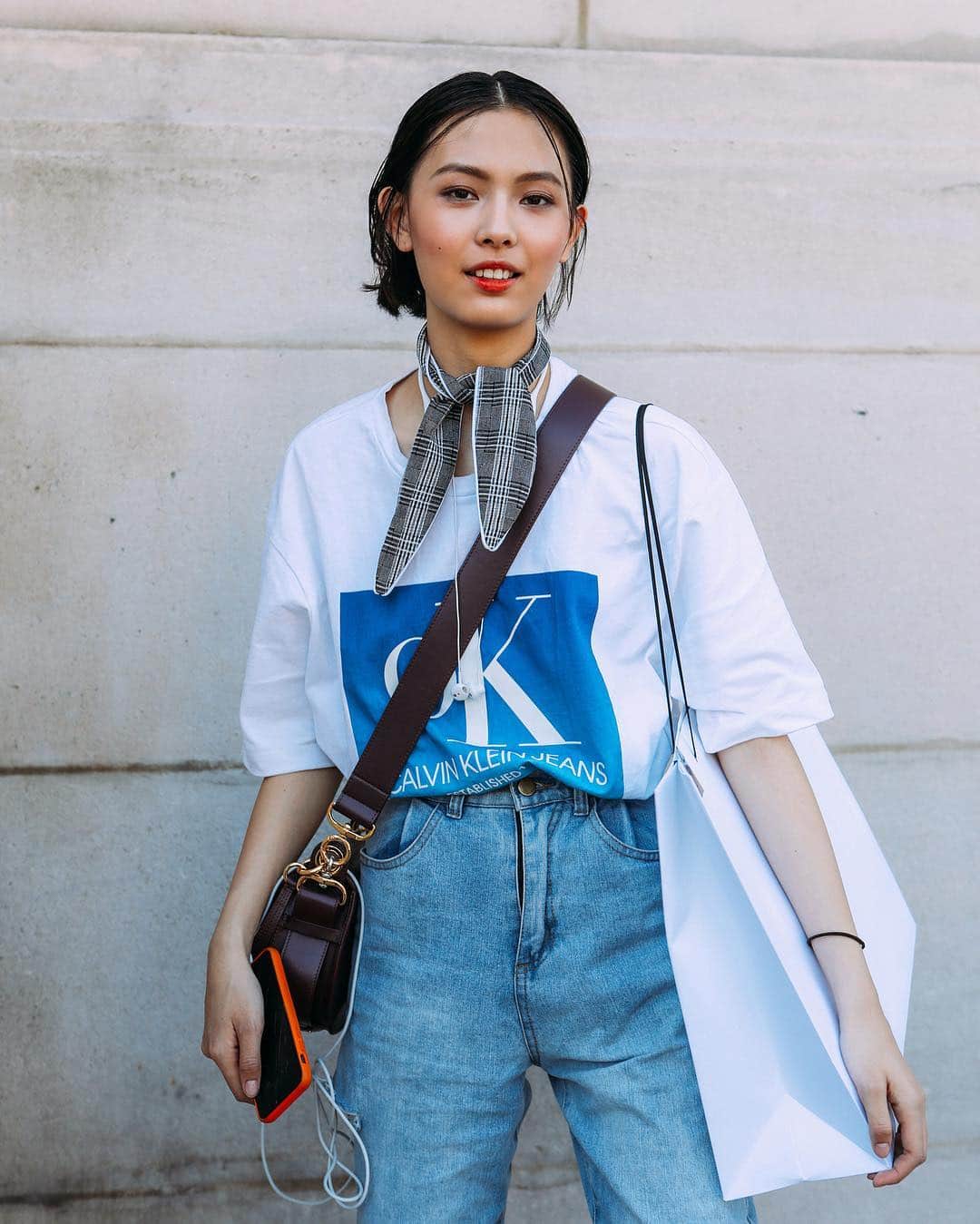 Calvin Kleinさんのインスタグラム写真 - (Calvin KleinInstagram)「Model off duty — @jializhaozz caught on 📷 during #PFW styled in our #CKEST1978 landscape OK logo crewneck t-shirt. Lensed by @benjaminkwanphoto ⠀⠀⠀⠀⠀⠀⠀⠀⠀⠀⠀⠀⠀⠀⠀⠀⠀⠀⠀⠀⠀⠀⠀⠀⠀ Share your off duty style ➡️ #MYCALVINS」4月5日 12時21分 - calvinklein
