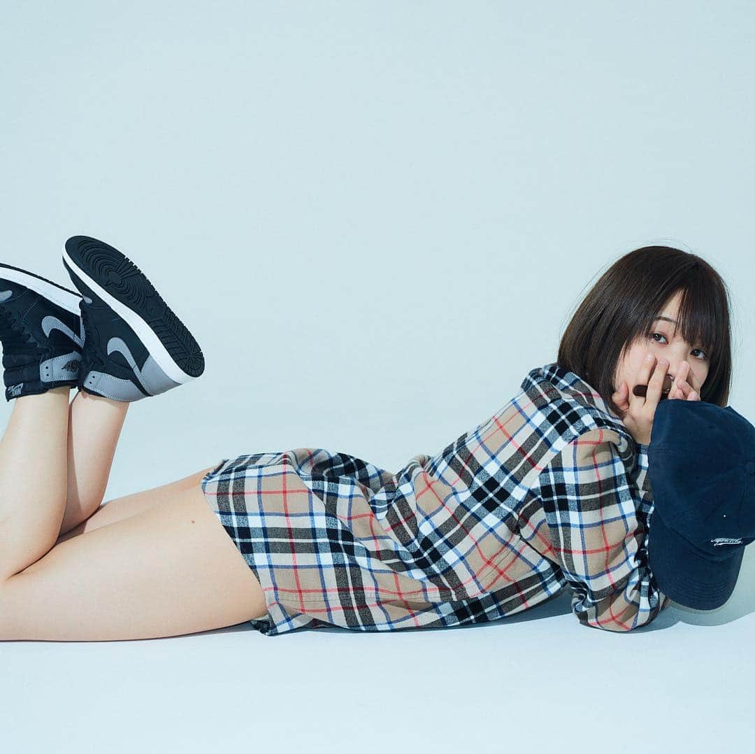 のインスタグラム：「おはちら〜！ . . . . . #airjordan  #supreme #スニーカー女子」