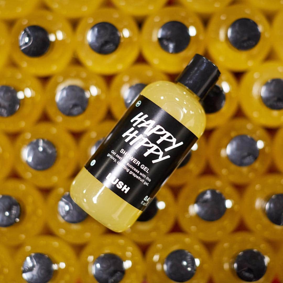 LUSH Cosmeticsさんのインスタグラム写真 - (LUSH CosmeticsInstagram)「The grooviest way to start your day is with Happy Hippy. This #vegan Shower Gel is packed full of uplifting grapefruit juice and bergamot oils so you can spread good vibes. Far out. ✌️☮️💕 #LushLife」4月5日 3時52分 - lushcosmetics