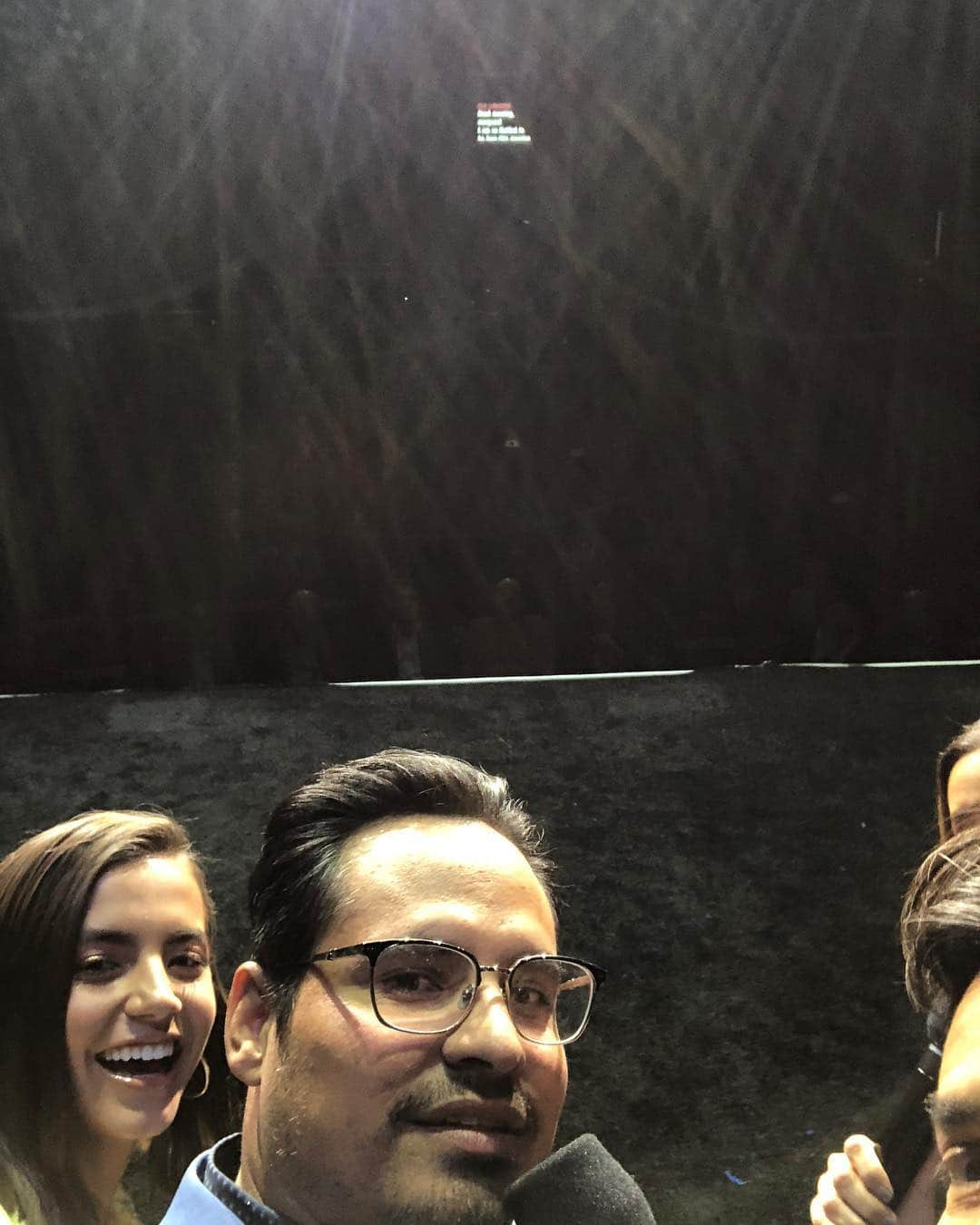 マイケル・ペーニャのインスタグラム：「Epic selfie of @evalongoria @ederbez @isabelamoner and myself on stage at @cinemacon presenting the new trailer for @doramovie」