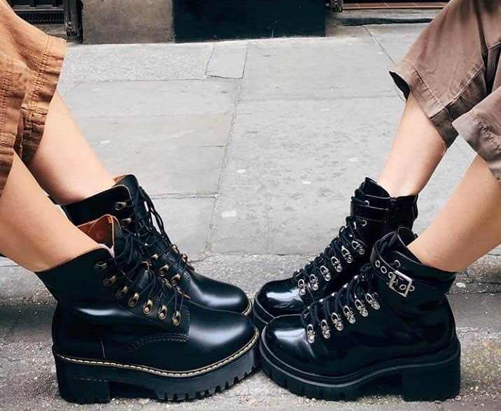 freepeopleさんのインスタグラム写真 - (freepeopleInstagram)「Chunky boots appreciation post. #taptoshop @freepeopleuk @franzi_klein @marietschmidt」4月5日 4時03分 - freepeople