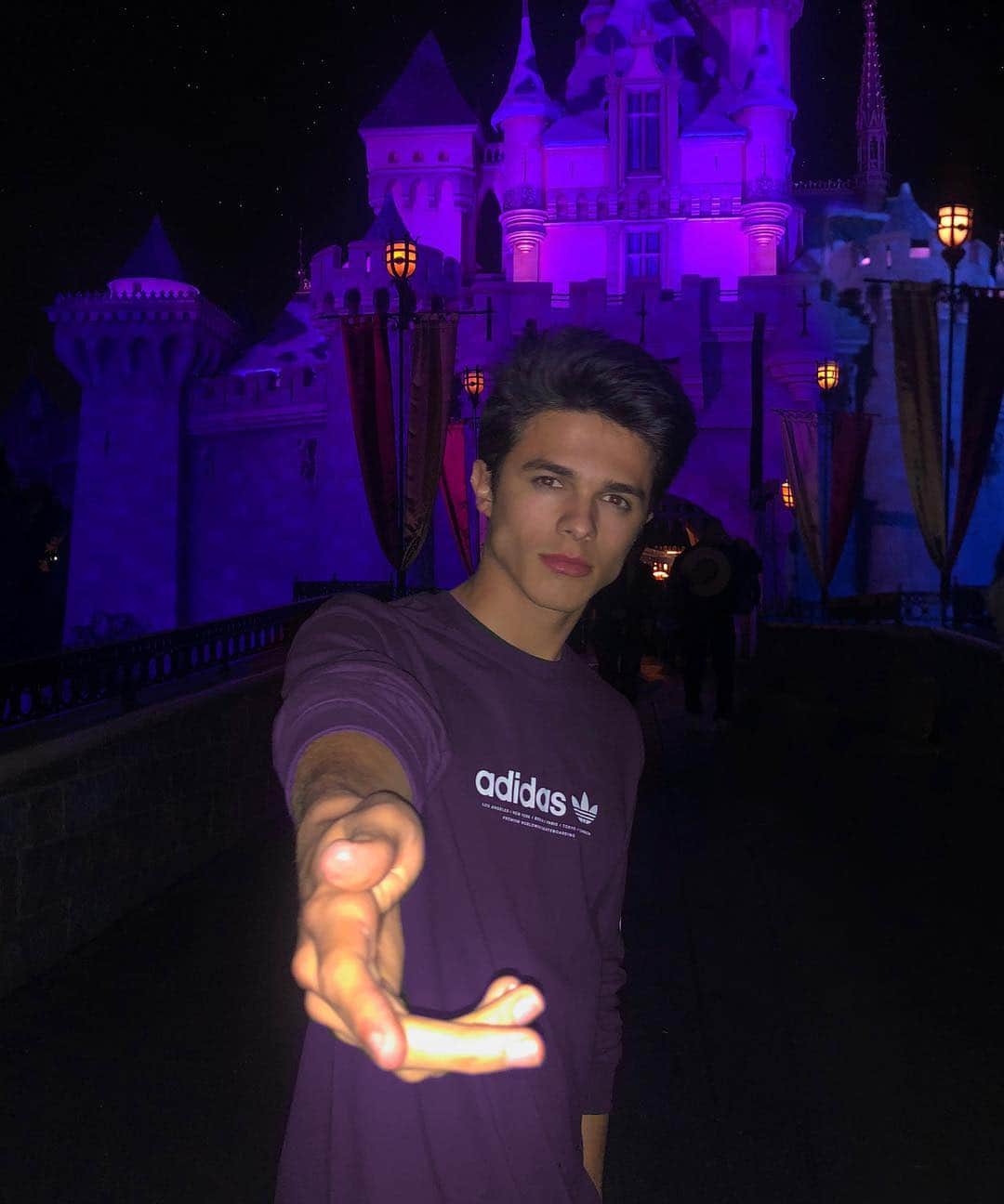Brent Riveraのインスタグラム：「need a princess 👑 also, we hit 13 million followers😍 you guys continue to amaze me❤️」