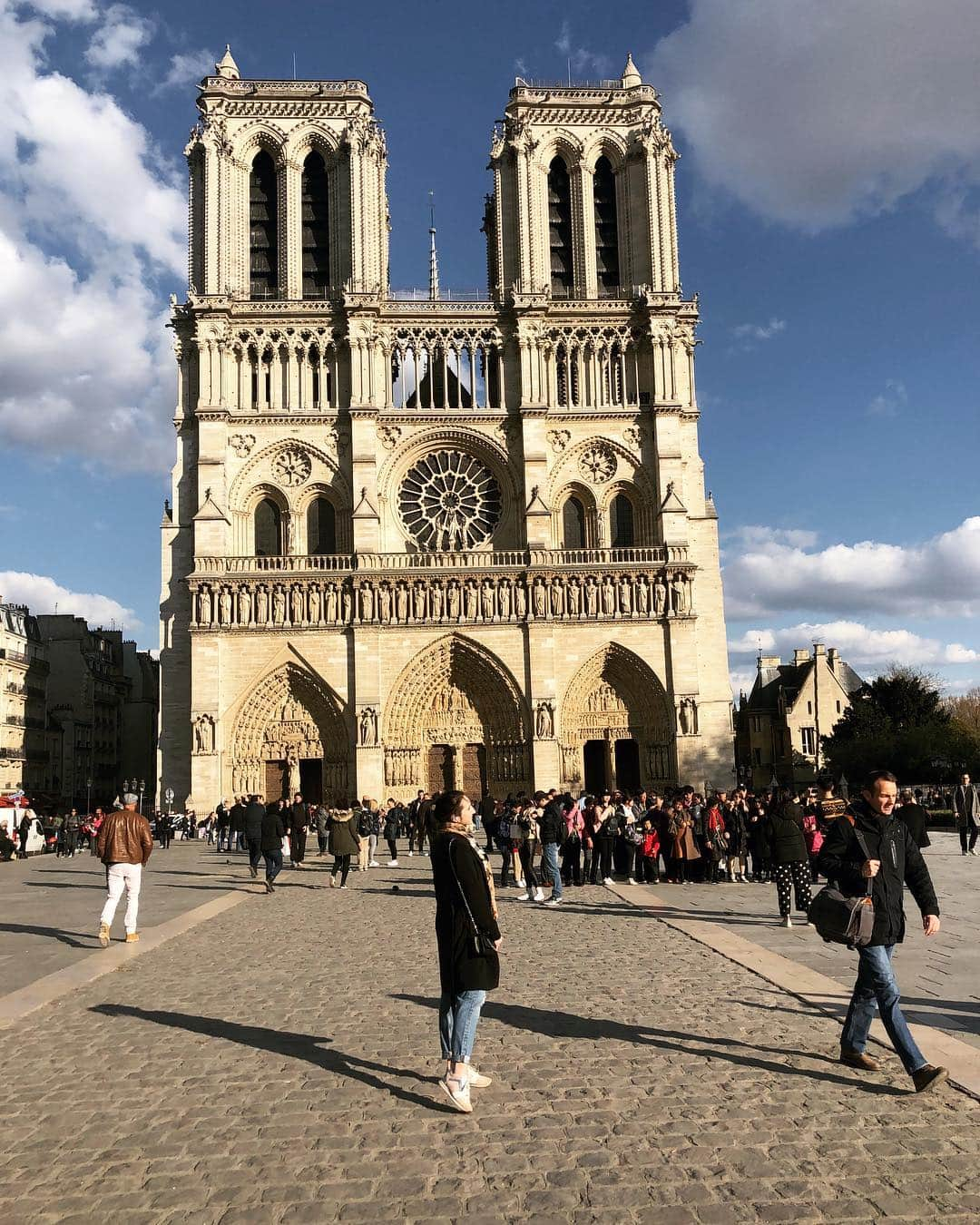 ポリーナ・ツルスカヤのインスタグラム：「🇫🇷😻」