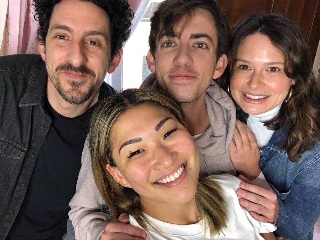 アダム・シャピロのインスタグラム：「Joined @ktqlowes on @jennaushkowitz and @kevinmchale’s @showmancepodcast today. Give it a listen if you like fun.」