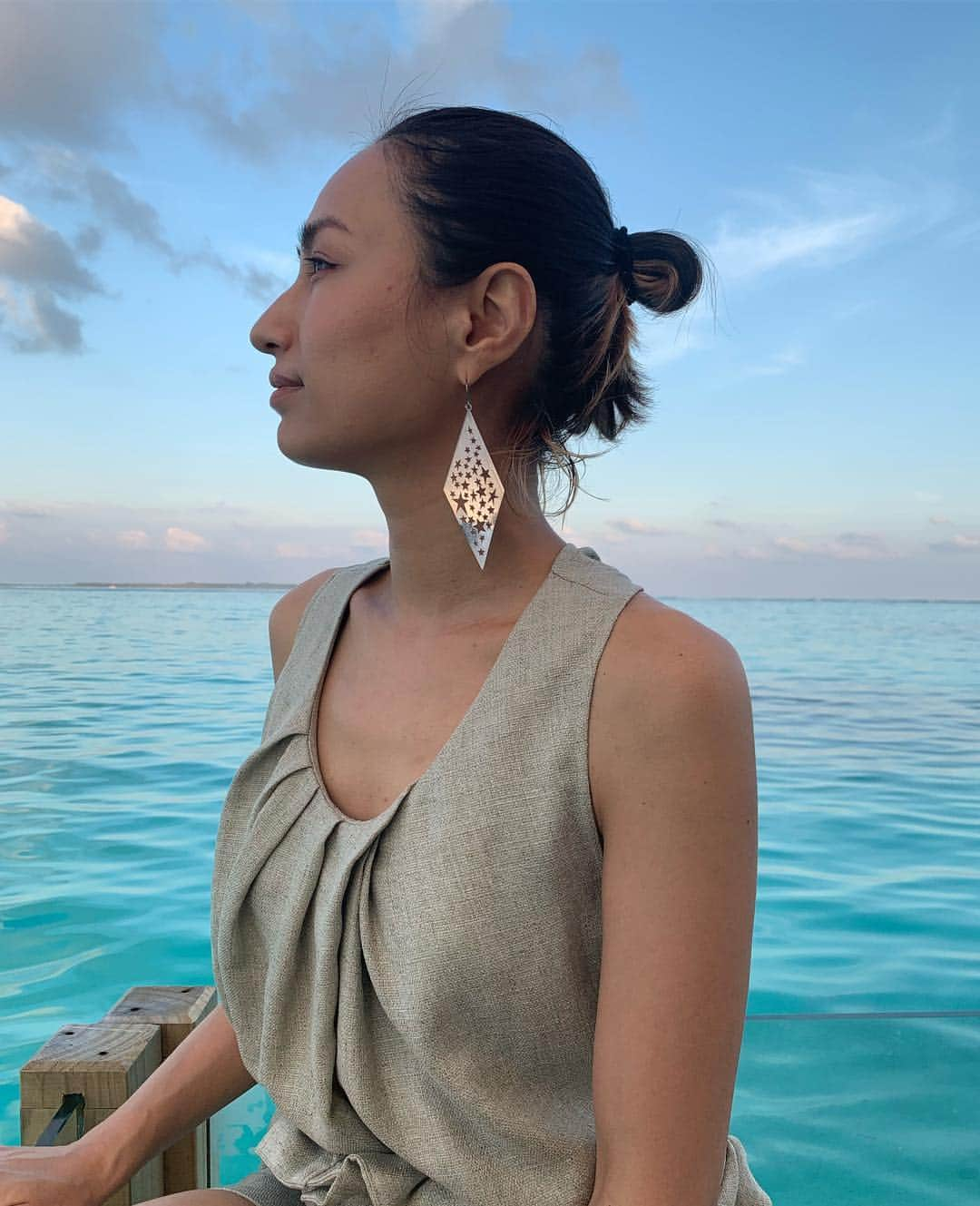 佐田真由美さんのインスタグラム写真 - (佐田真由美Instagram)「これ、No filter… 毎日違う空の色、海の色 綺麗の衝動がシンプル過ぎる。 ゆっくりとした時間が流れていて、何があるってわけでは無いけれど、心が綺麗でいっぱいになるって有り難すぎる。」4月5日 5時45分 - sadamayumi