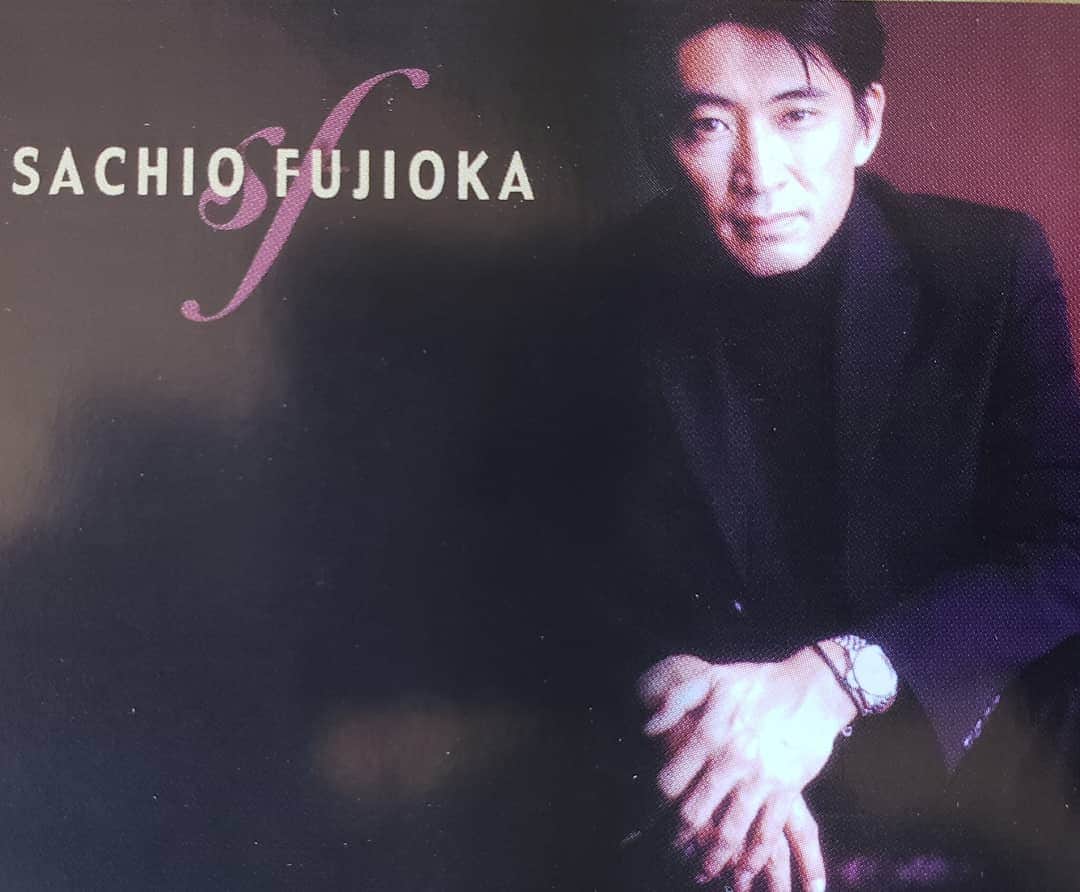 藤岡幸夫のインスタグラム：「本日４月５日放送 です！ 関西テレビ朝９時５０分～関西のオバ様の半分以上は見ているという人気番組「よ～いドン」の「凄腕ワーカー」というコーナーで、25分間取り上げて下さいます。お時間ある方は是非！  制作から昔の写真が欲しいと言われ、 出てきた写真(^-^;　使われないだろうけど…」