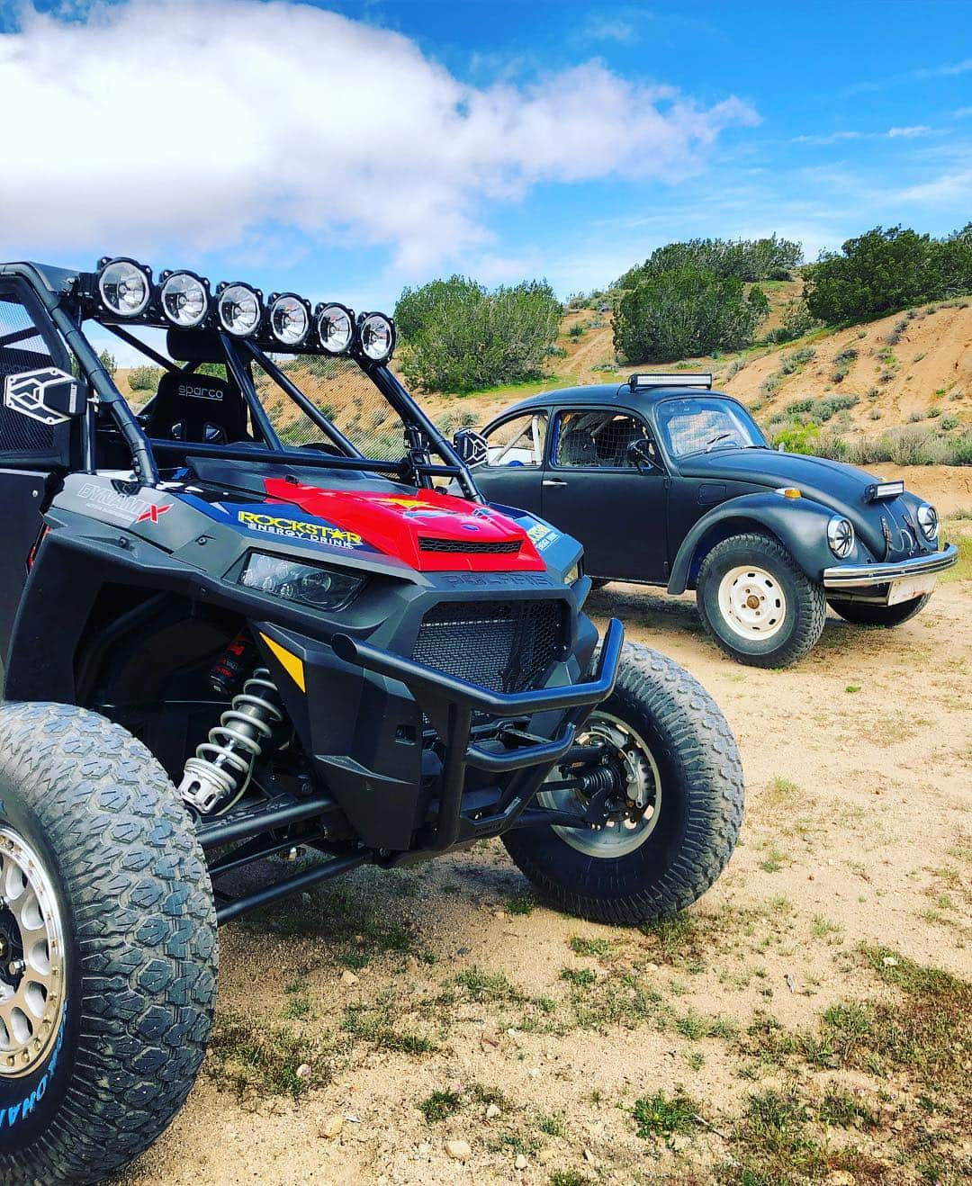 タナー・フォウストさんのインスタグラム写真 - (タナー・フォウストInstagram)「Today should be fun!! @polarisrzr @vw @rockstarenergy」4月5日 6時10分 - tannerfoust